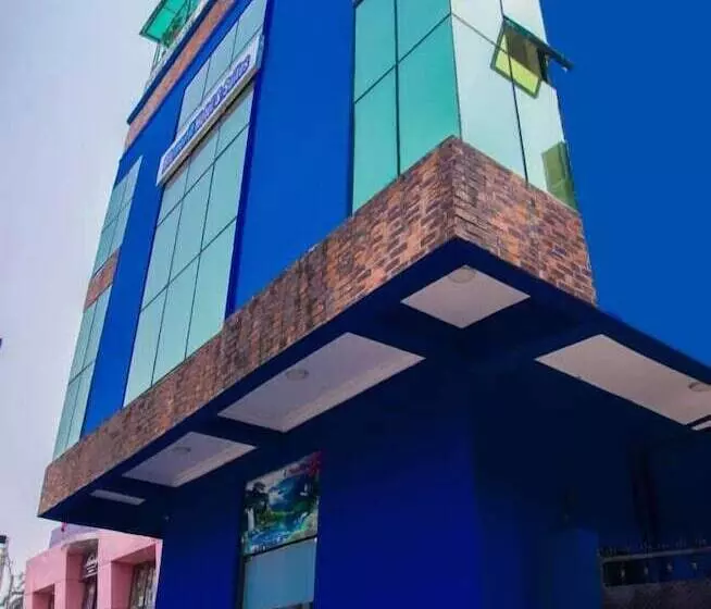 Blumerrit Hotel & Suites
