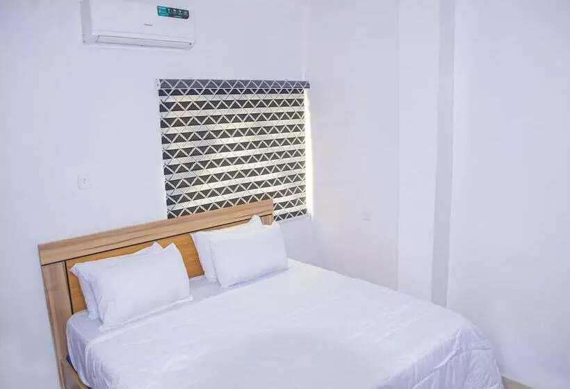 Blumerrit Hotel & Suites
