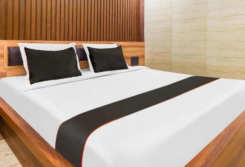 Hotel Super Collection O Keys Elite