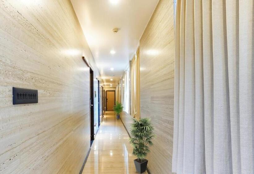 Hotel Super Collection O Keys Elite