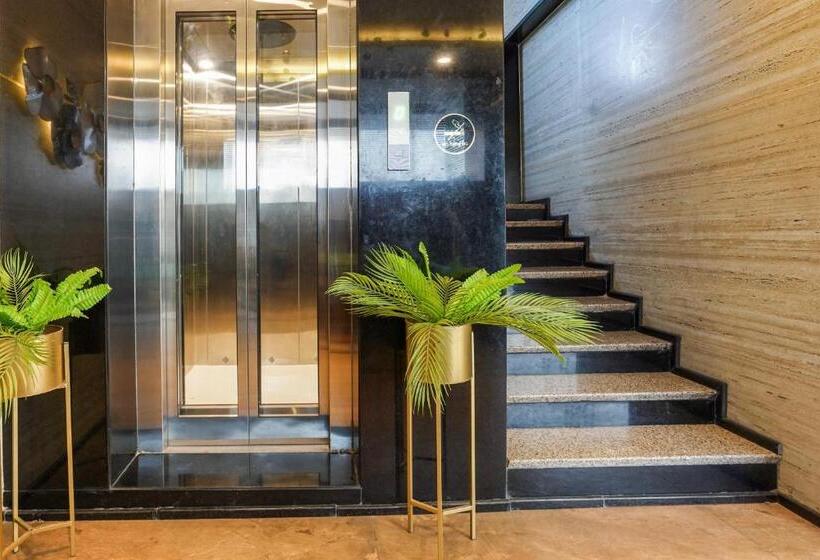 Hotel Super Collection O Keys Elite