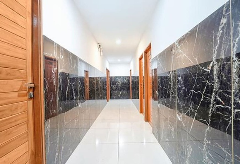 هتل کپسول Fabhotel Prime Lotus