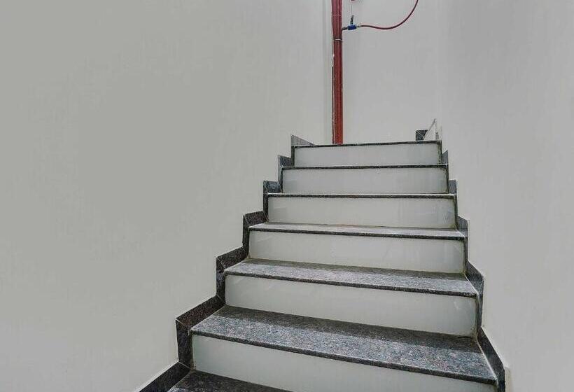 هتل O White Villa