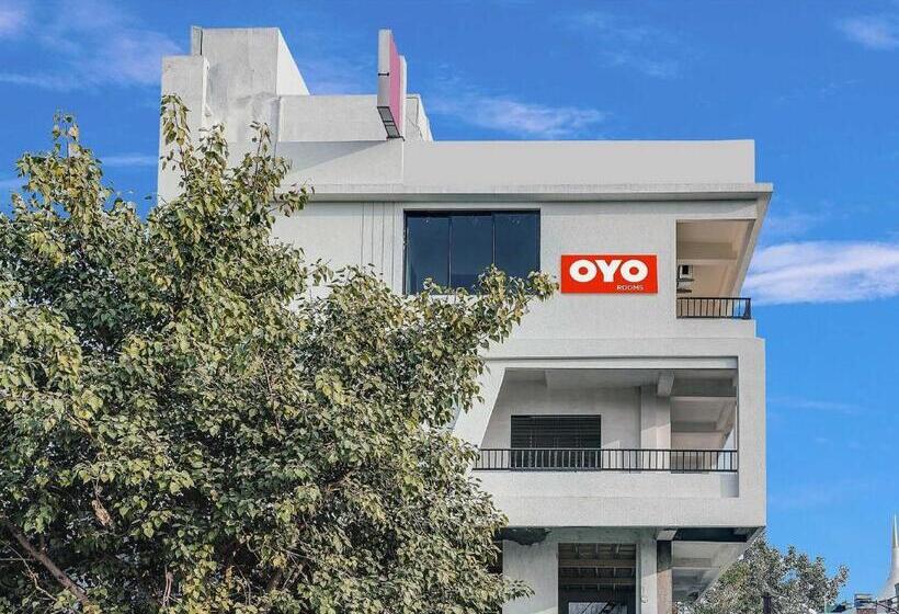 هتل O White Villa