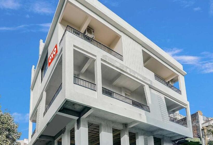 هتل O White Villa