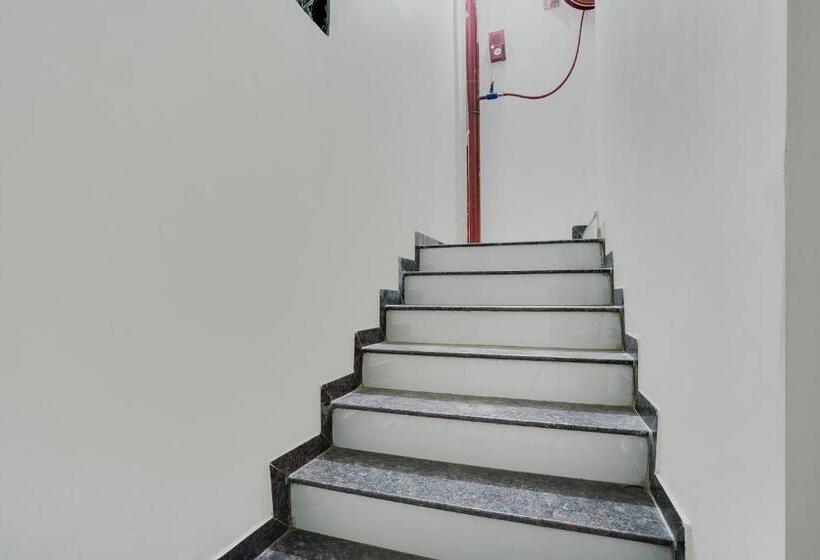 هتل O White Villa