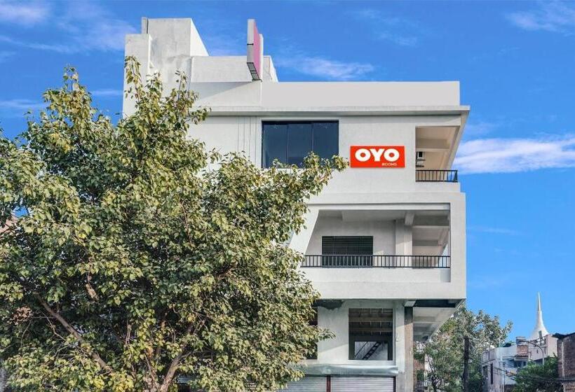 هتل O White Villa