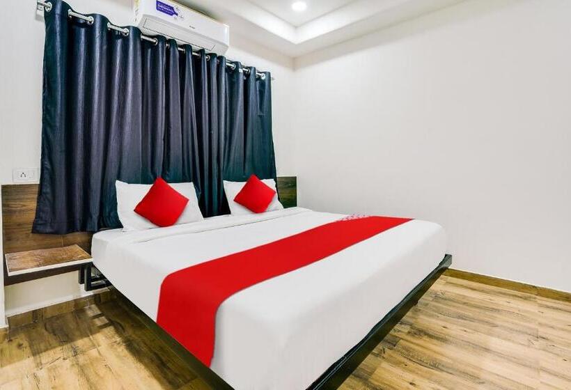 هتل O White Villa