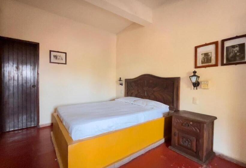 فندق Rancho Escondito