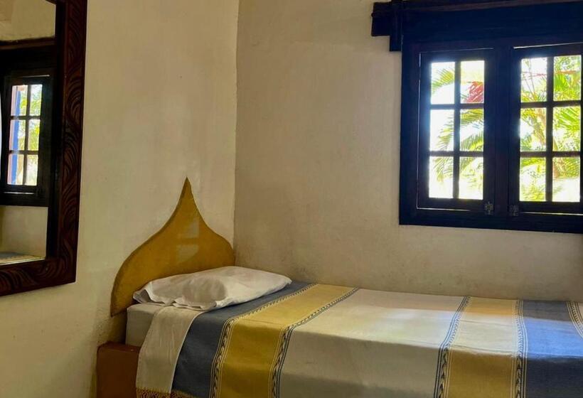 فندق Rancho Escondito