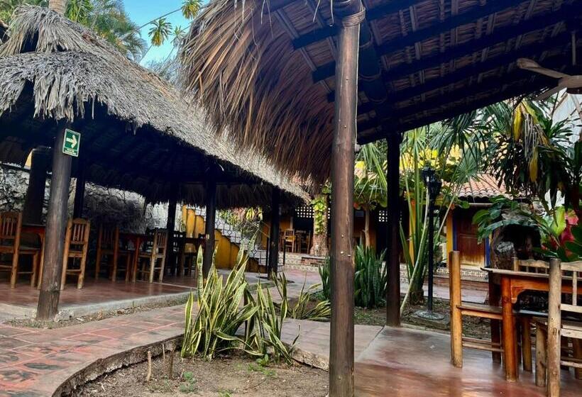 فندق Rancho Escondito