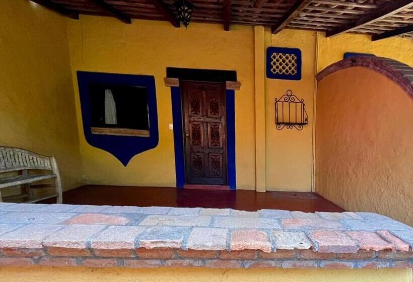 فندق Rancho Escondito