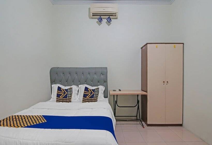 酒店 Spot On 92093 Feri Homestay