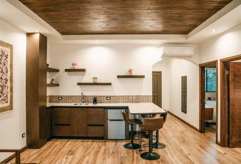 Hotelli Villa Montefiori