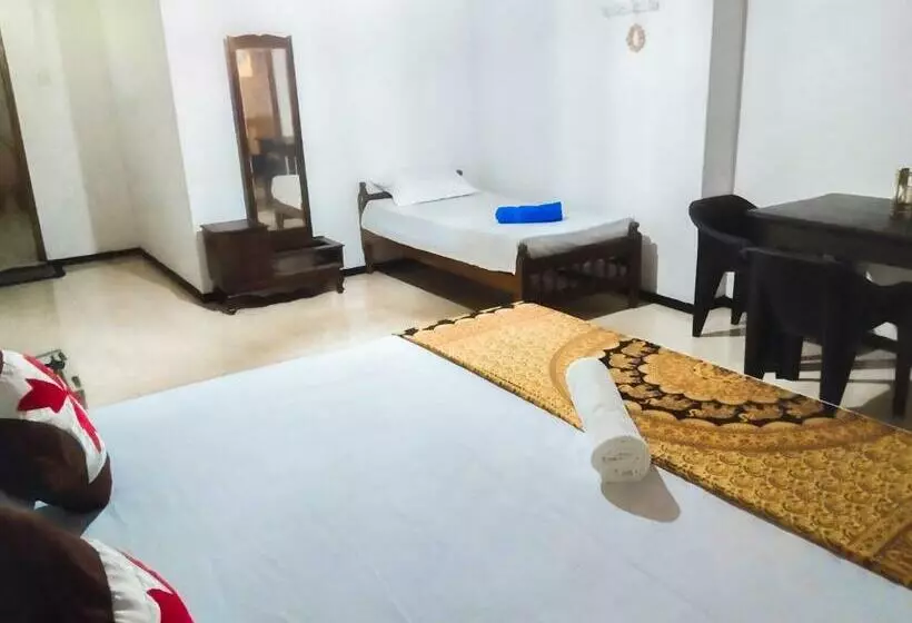 پانسیون Asiri Guest House
