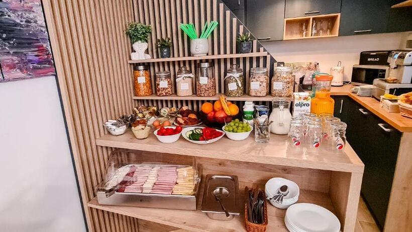 膳宿费 Casa Pe Vale