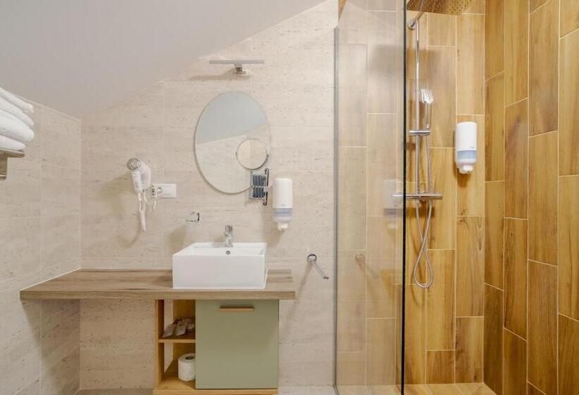 膳宿费 Casa Pe Vale