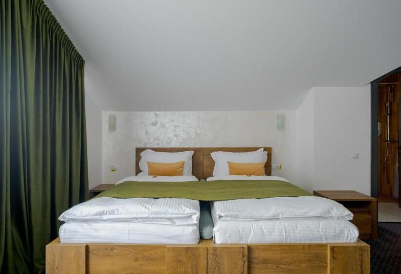 膳宿费 Casa Pe Vale