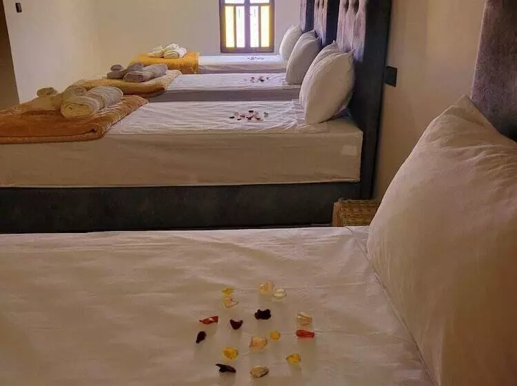 ペンション Riad Malayine