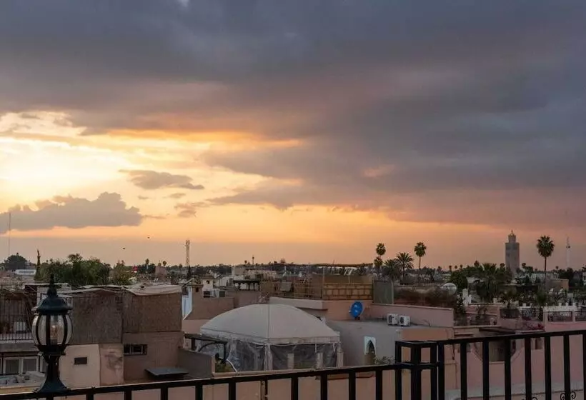 ペンション Riad Malayine