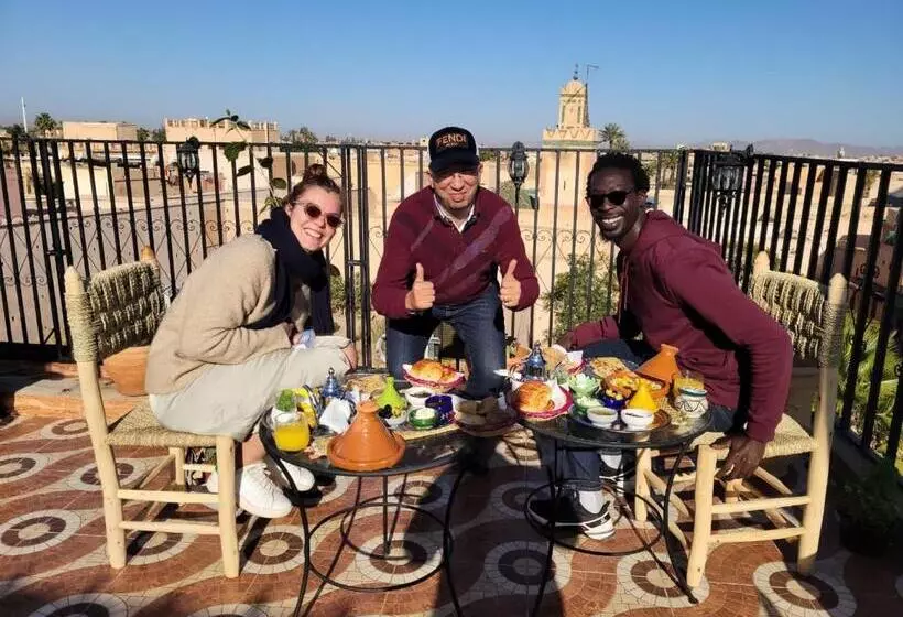 ペンション Riad Malayine