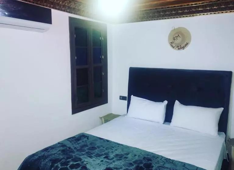 ペンション Riad Malayine