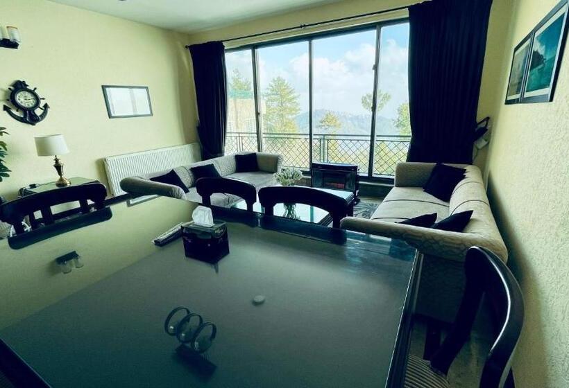 پانسیون White House Cottages