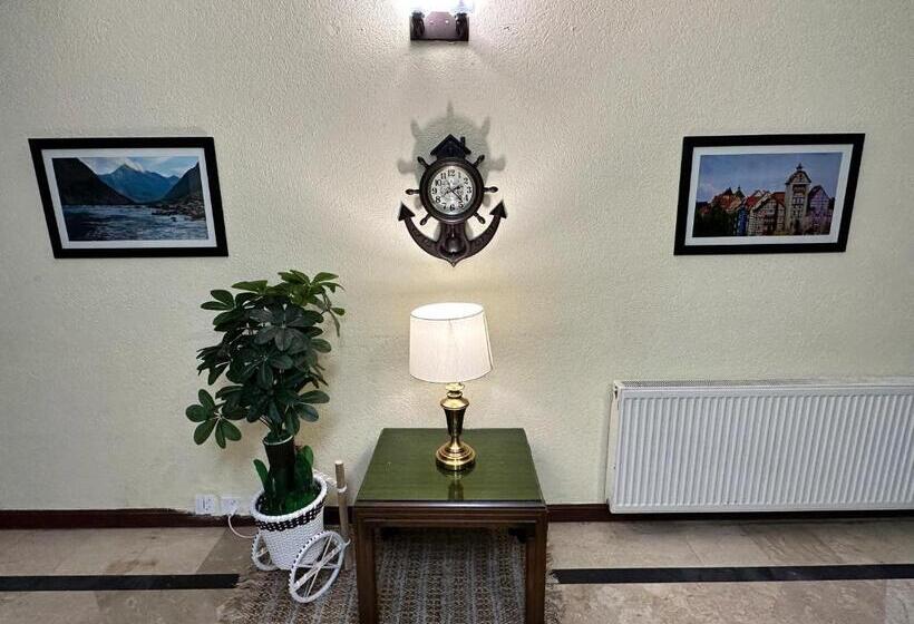 پانسیون White House Cottages