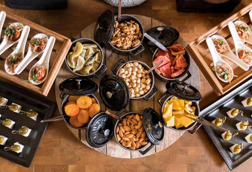 Radisson Blu Hotel Riyadh Convention And Exhibition Center