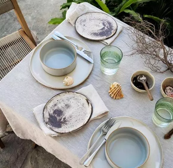 Tallowwood House Luxury Bed & Breakfast