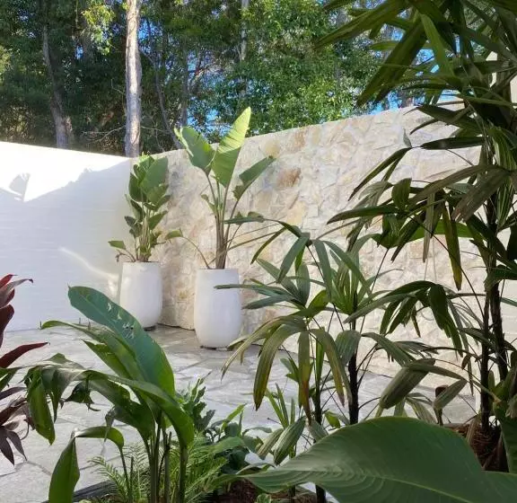 Tallowwood House Luxury Bed & Breakfast