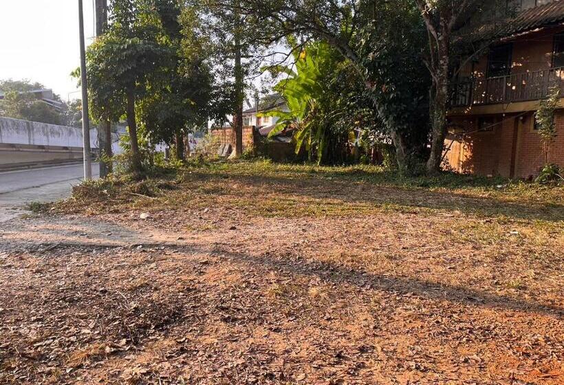 酒店 Akha River House Cr