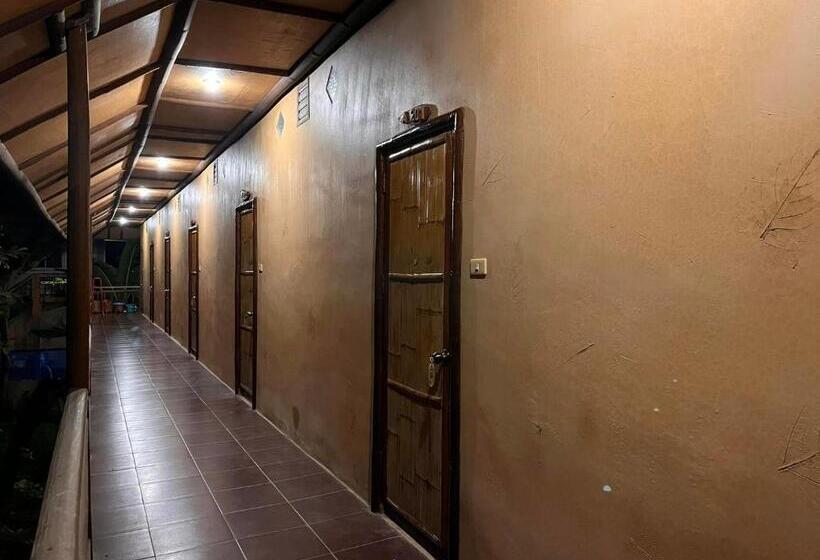 酒店 Akha River House Cr