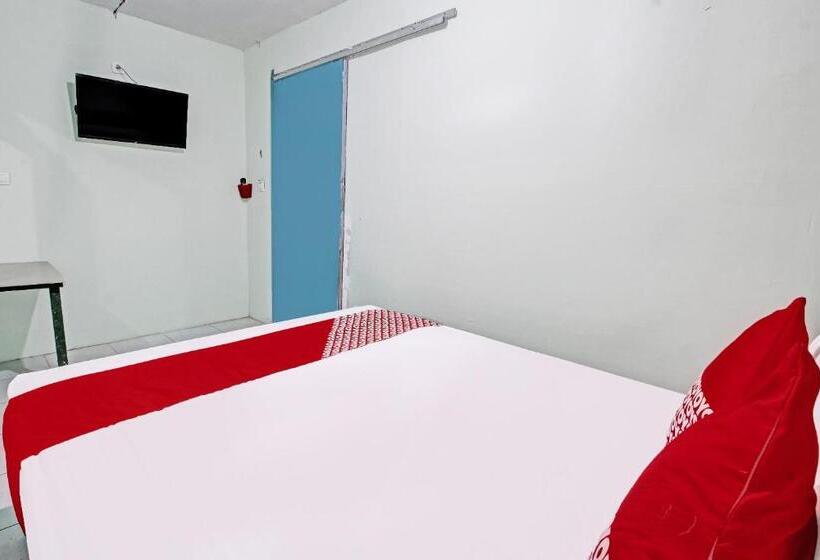 فندق Oyo 92032 Utama  & Karaoke