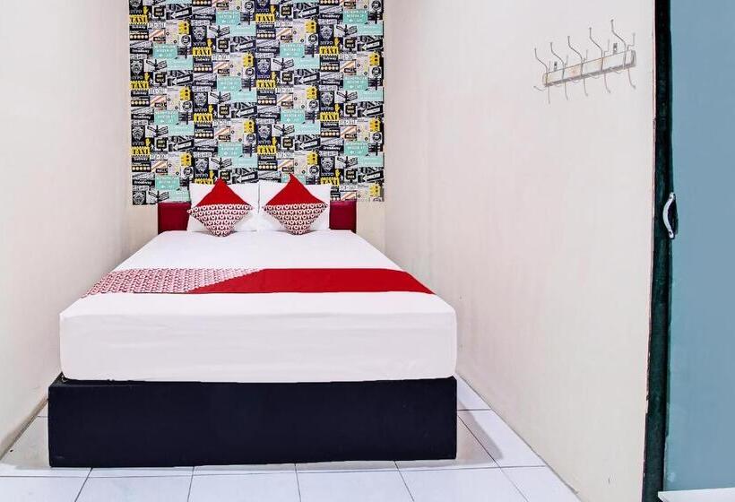 فندق Oyo 92032 Utama  & Karaoke