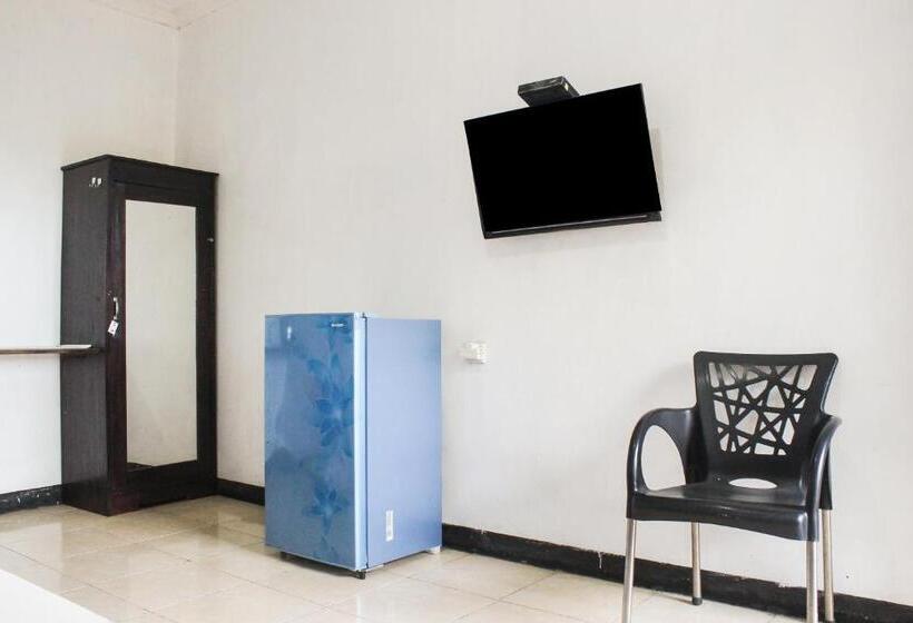 Hotel Oyo 92060 We Bro Kost