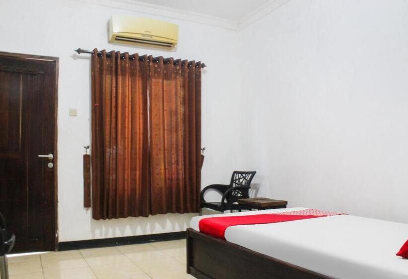 Hotel Oyo 92060 We Bro Kost