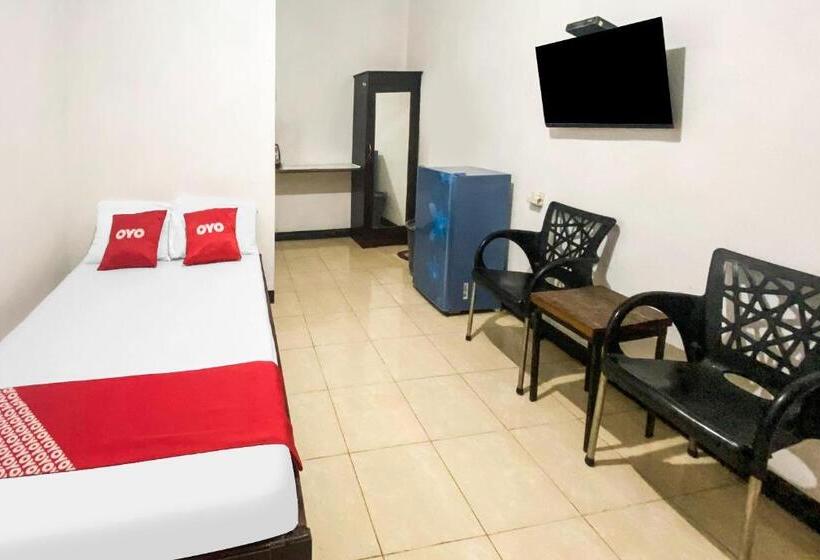 Hotel Oyo 92060 We Bro Kost