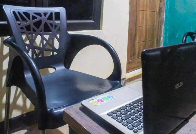 هتل Oyo 92060 We Bro Kost