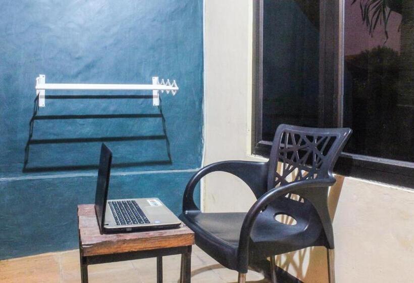 Hotel Oyo 92060 We Bro Kost