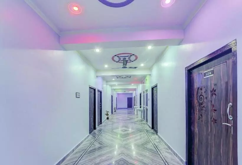 Hotelli Oyo Flagship 80601 Laxmi Marriage Hall Guest House And Restaurant