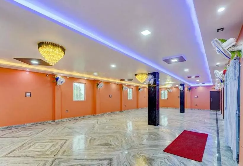 Hotelli Oyo Flagship 80601 Laxmi Marriage Hall Guest House And Restaurant