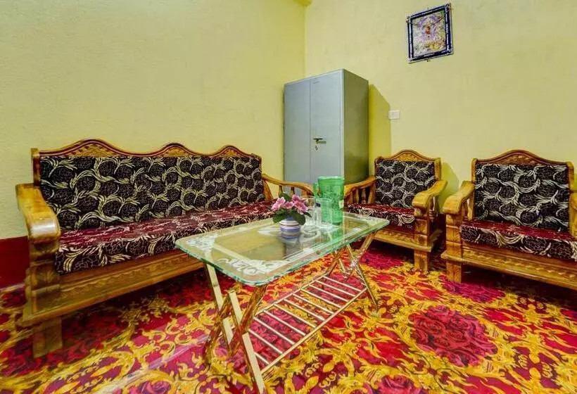 Hotelli Oyo Flagship 80601 Laxmi Marriage Hall Guest House And Restaurant