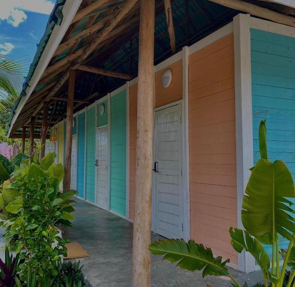 Jambiani Backpackers Hostel