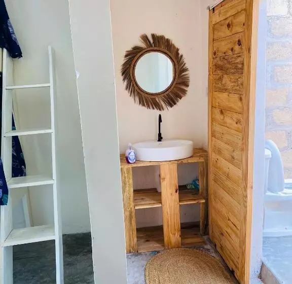 Jambiani Backpackers Hostel