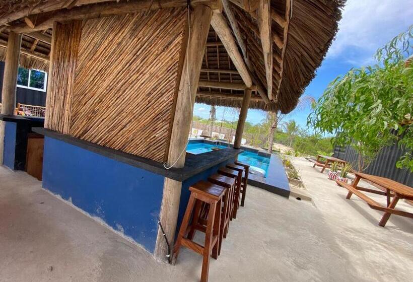 Jambiani Backpackers Hostel