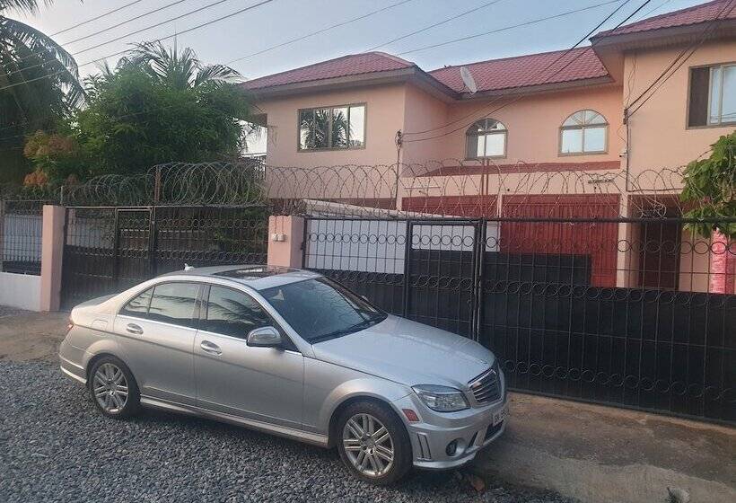 פנסיון Fresh Air Lodge