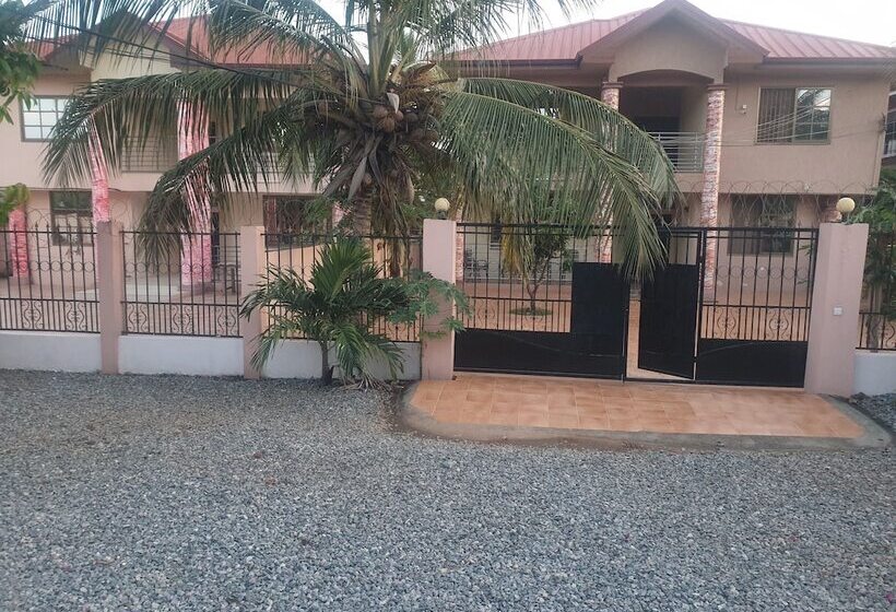 פנסיון Fresh Air Lodge