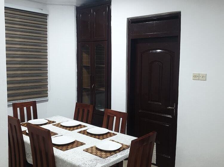 פנסיון Fresh Air Lodge