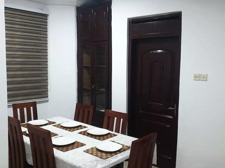 پانسیون Fresh Air Lodge